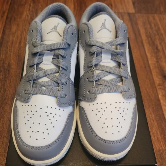 Air Jordan 1 Low "Vintage Grey" - Picture 8 of 9